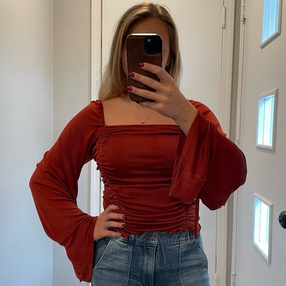 Free People Intimately Meant To Be Ruched Top Bell Sleeve in Cherry Chai -size M - Picture 6 of 13